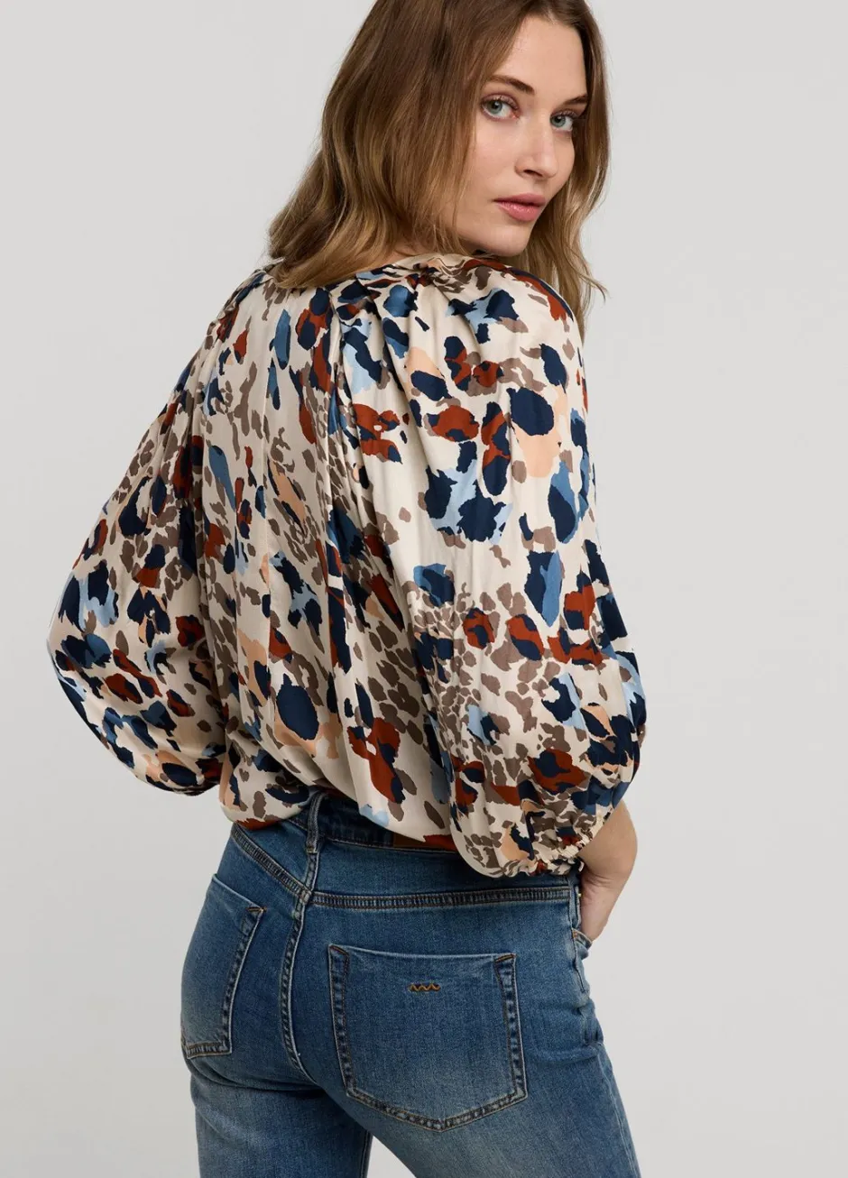 Vrouwen Summum Woman Top V-Hals Camouflage Print